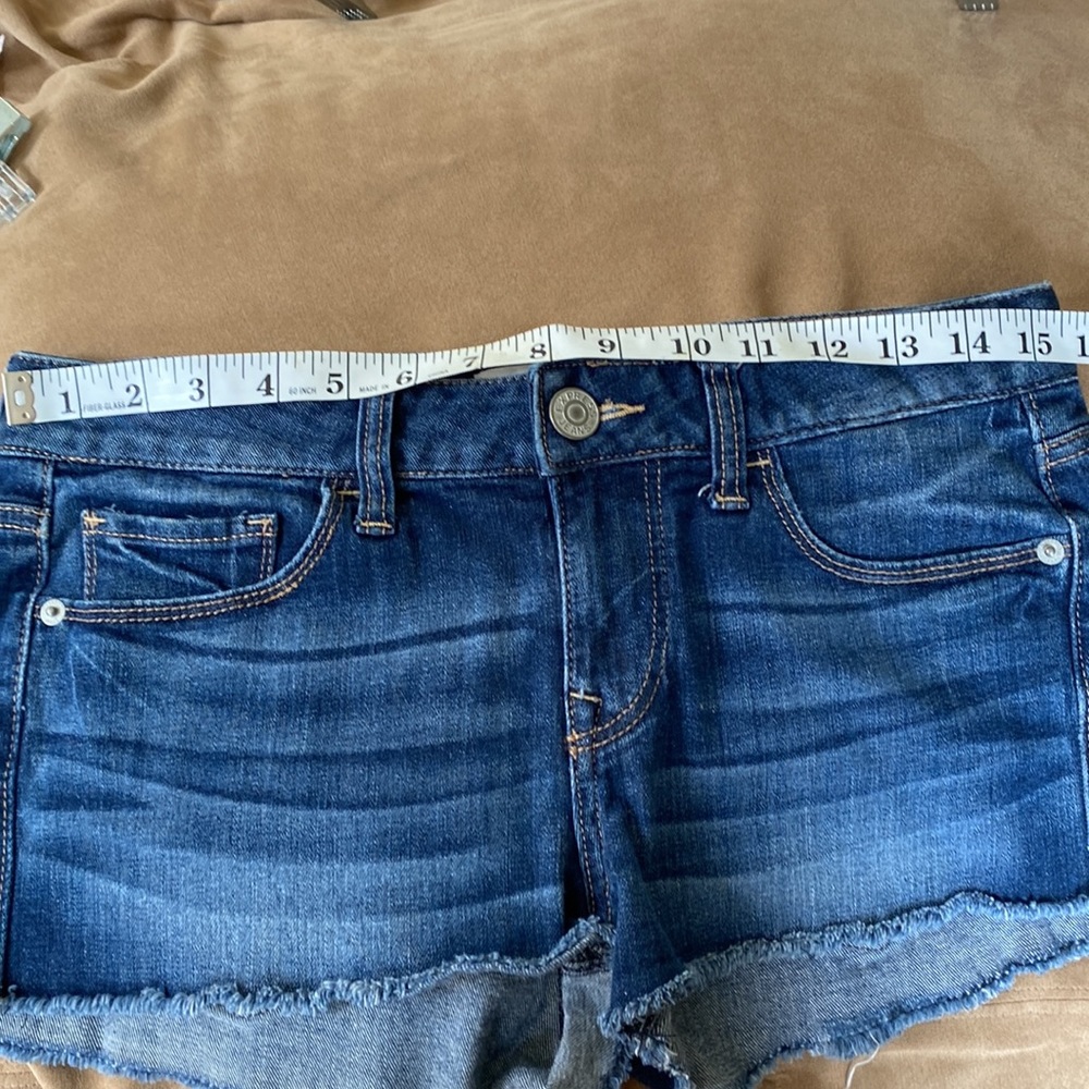 Express jean cut off Shorts- size 4. Approx 2” inseam. Low rise